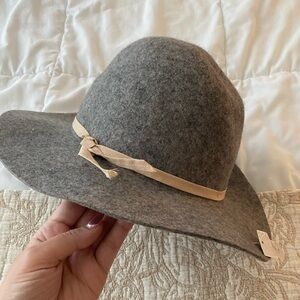 NWT Old Navy 100% Wool Hat